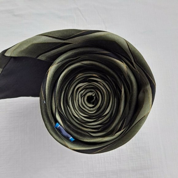 Croft & Barrow Necktie Men's Tie Green Gold Diamond Design 3.75 In - Picture 8 of 8